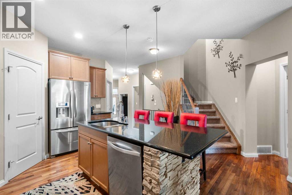 223 Sunset Square, Cochrane