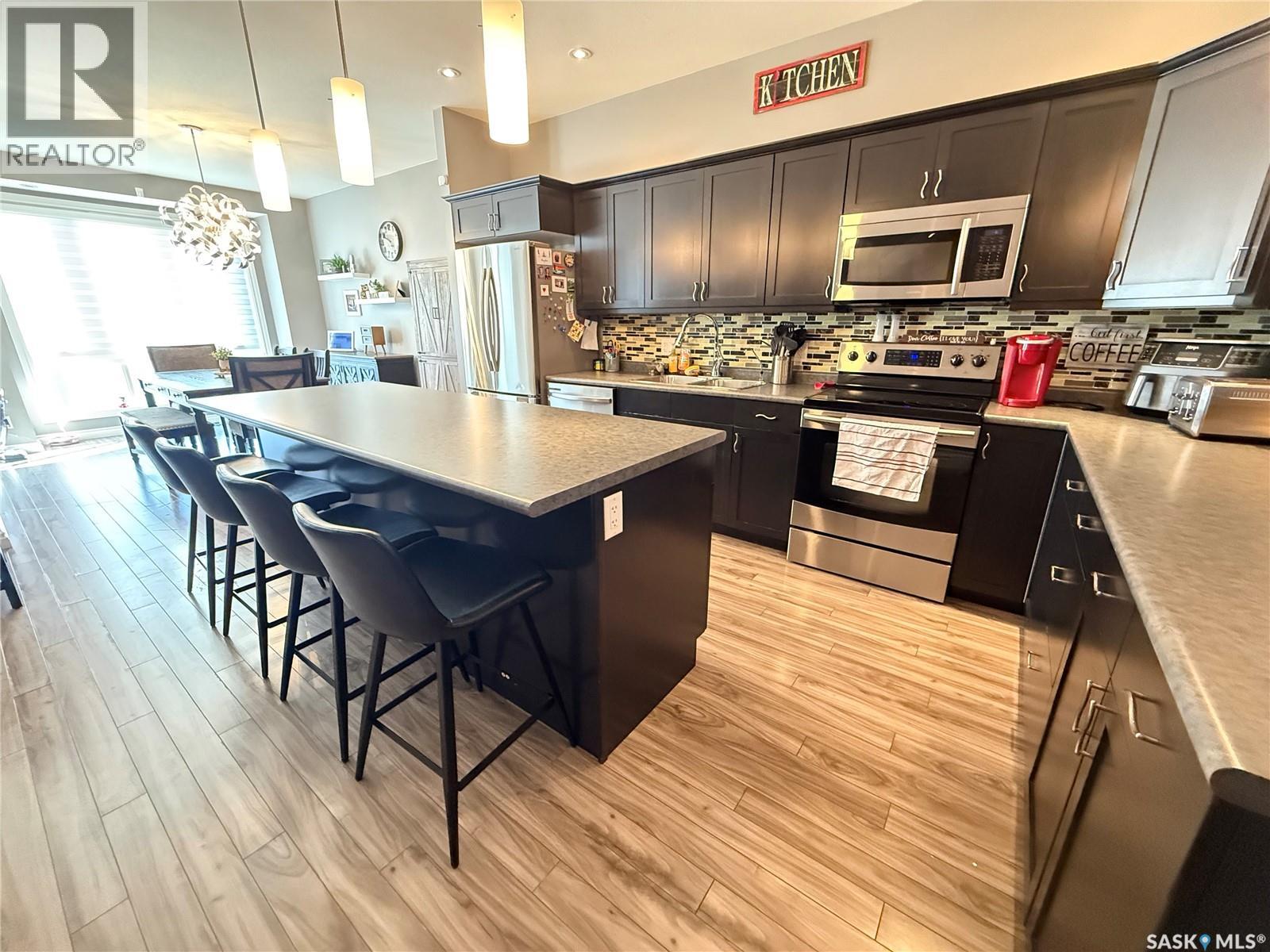 2 697 Sun Valley DRIVE - Photo 4 of 34, Estevan, Saskatchewan