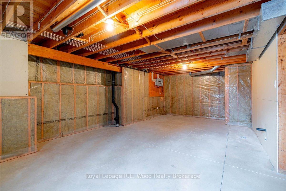 4-bedroom home for sale at 27 WOODSIDE DRIVE, Tillsonburg ON · photo 30 of 39