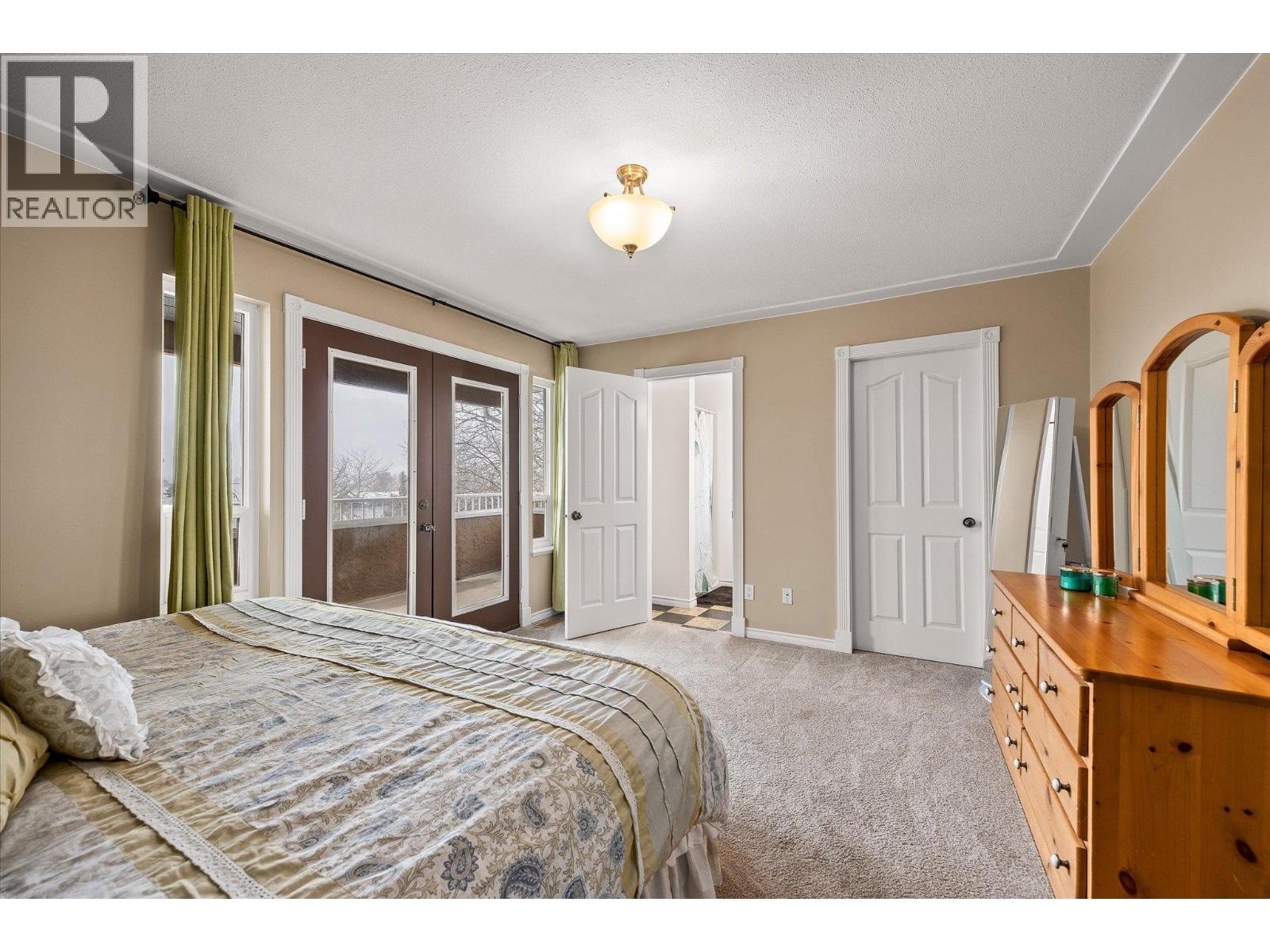  2014 Southview Avenue, Kelowna