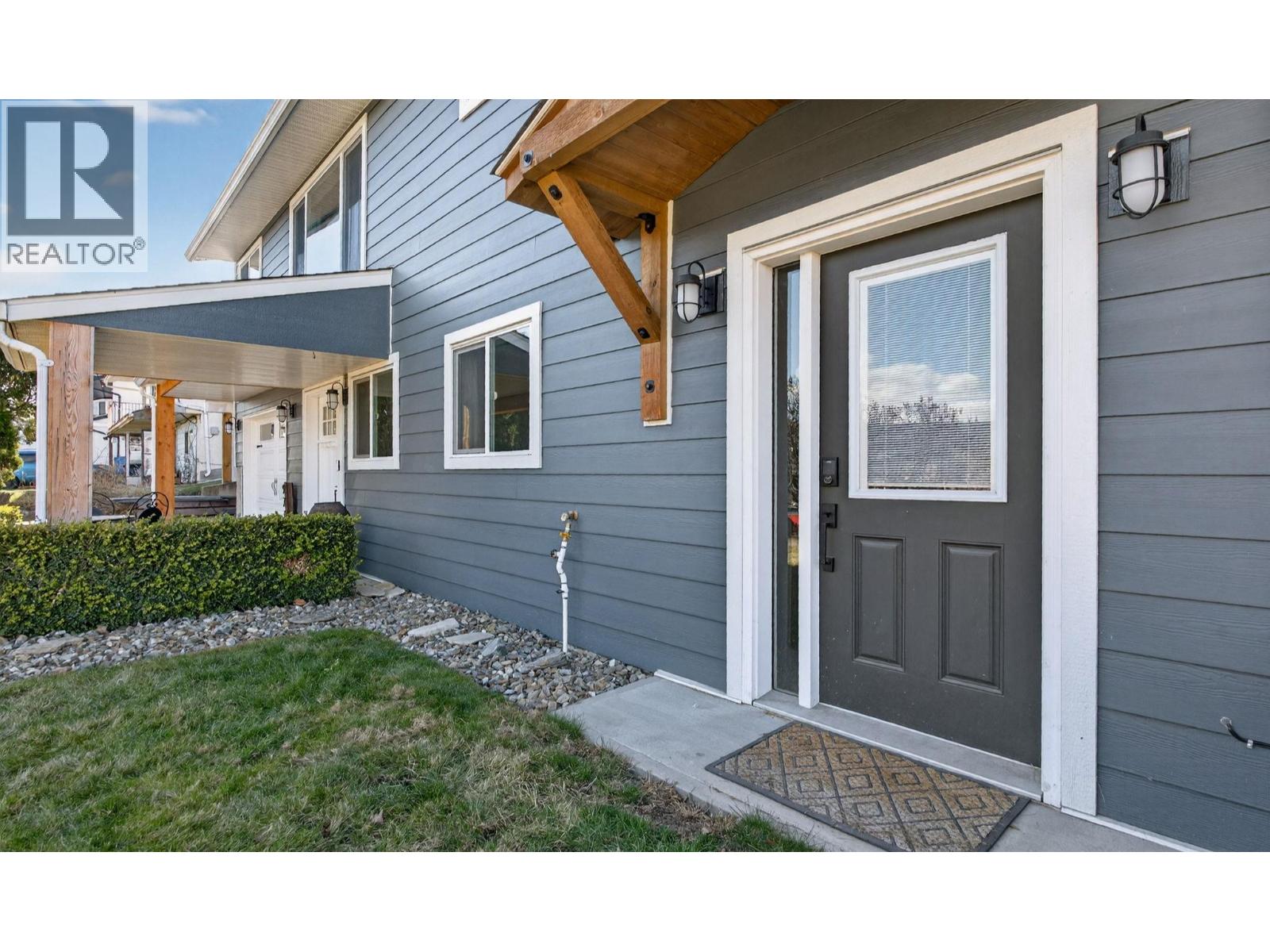  9710 Okanagan Centre Road East, Lake Country