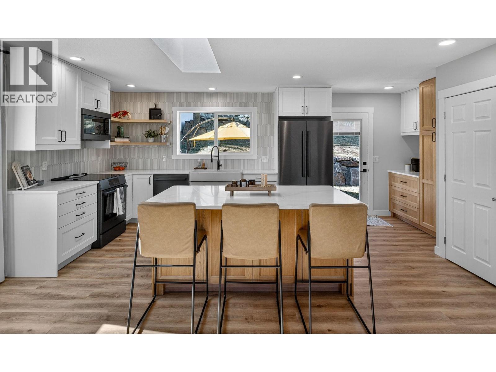  9710 Okanagan Centre Road East, Lake Country