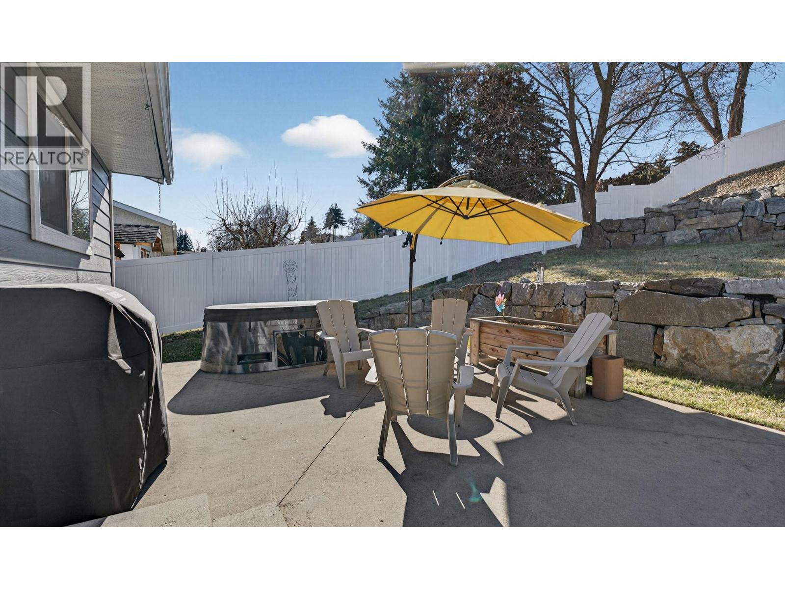  9710 Okanagan Centre Road East, Lake Country