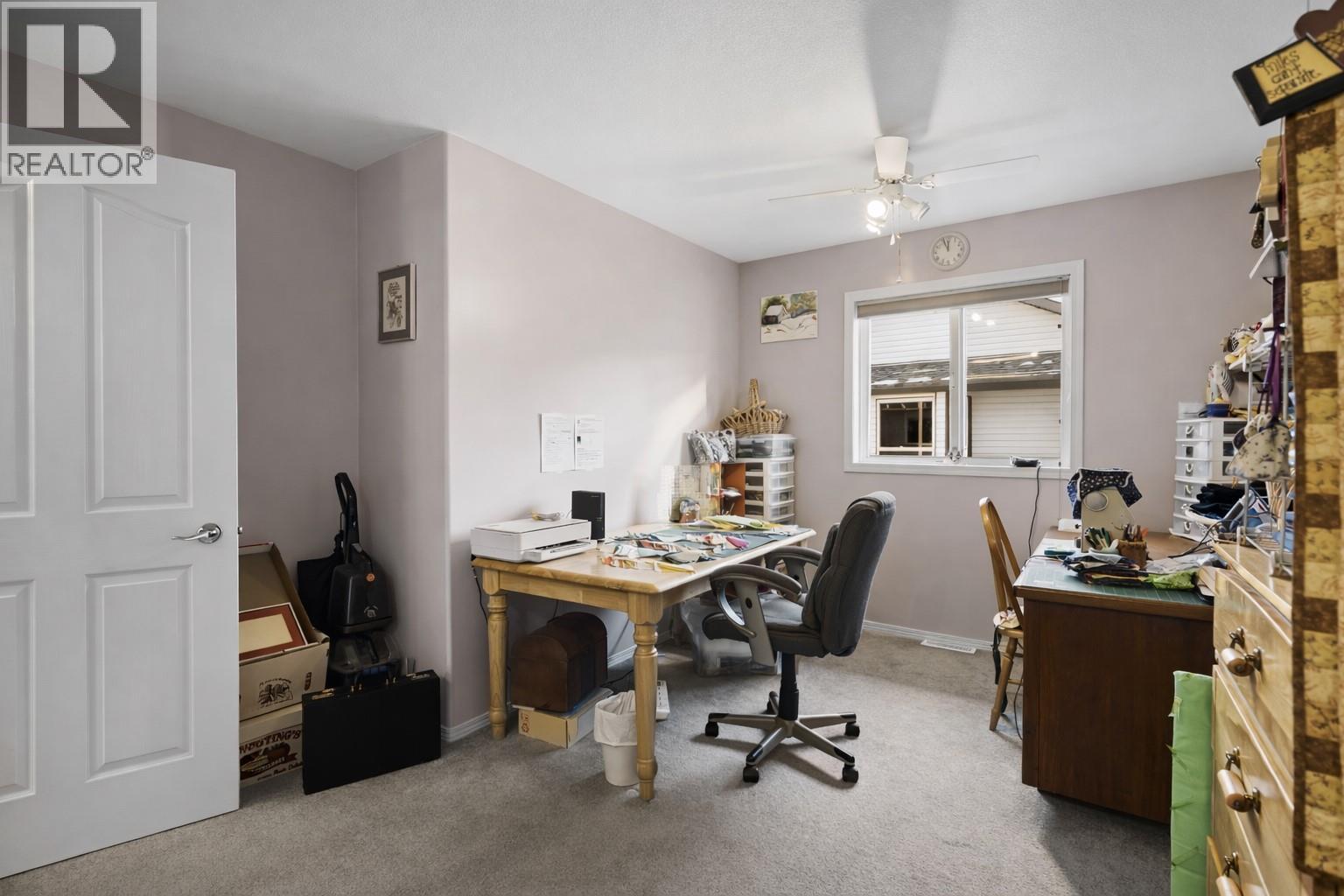 381 Robin Drive, Barriere