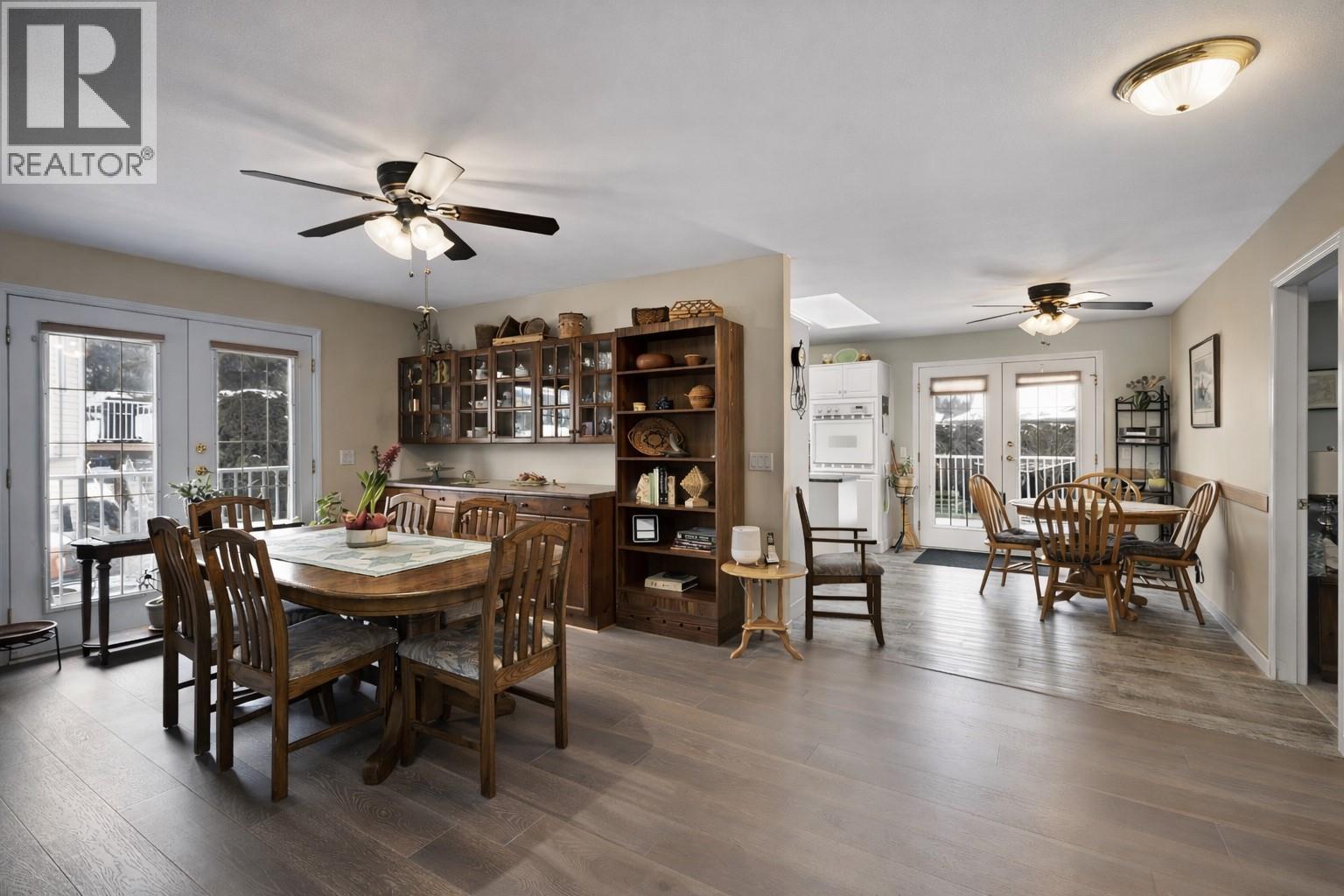 381 Robin Drive, Barriere