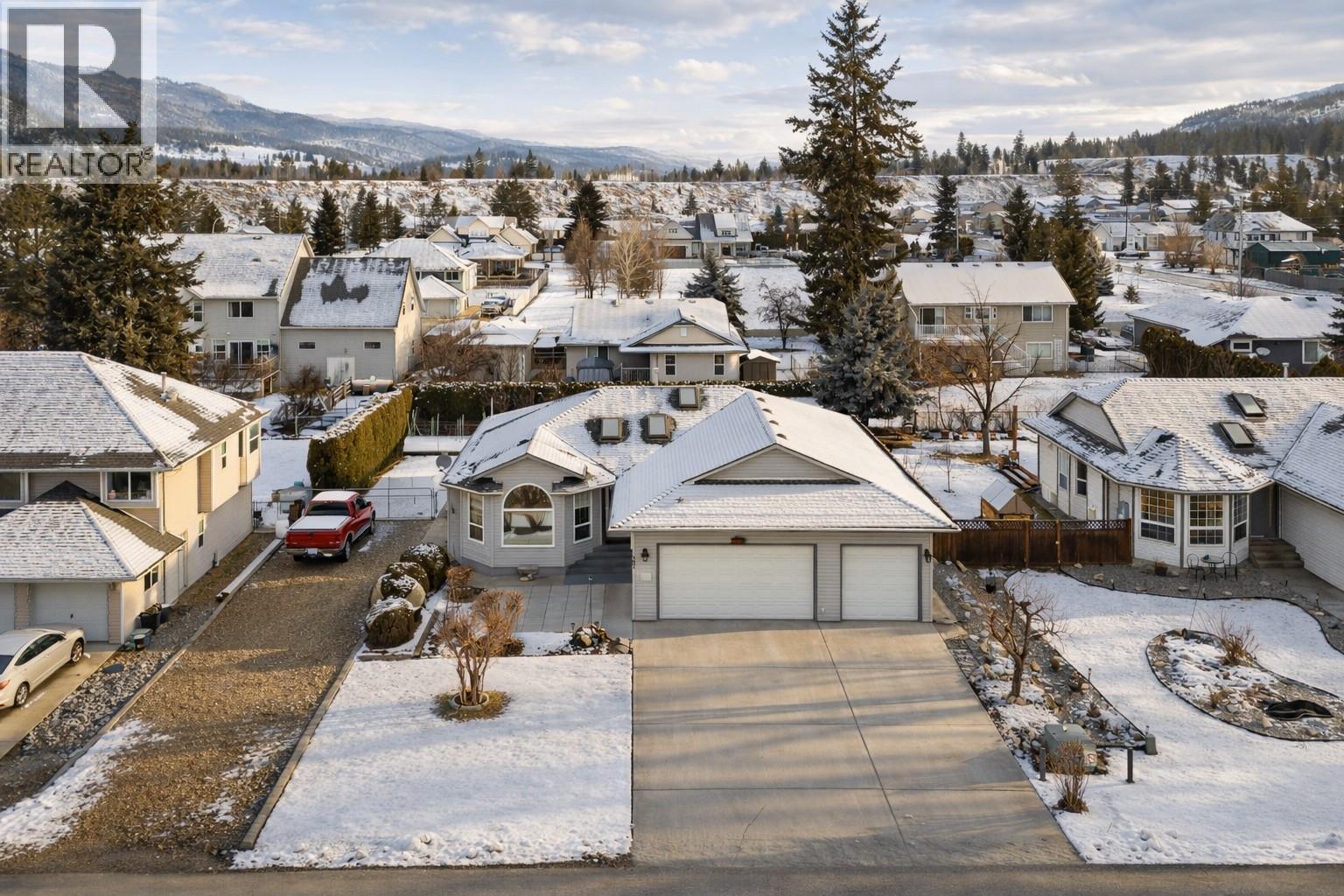 381 Robin Drive, Barriere