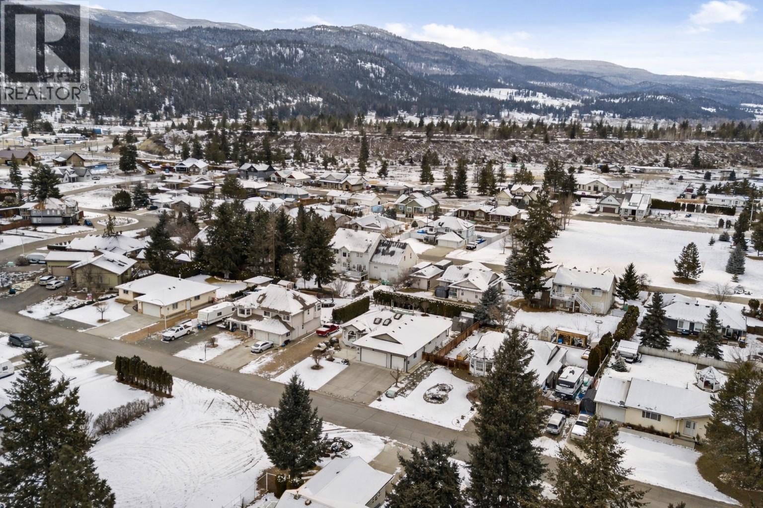 381 Robin Drive, Barriere