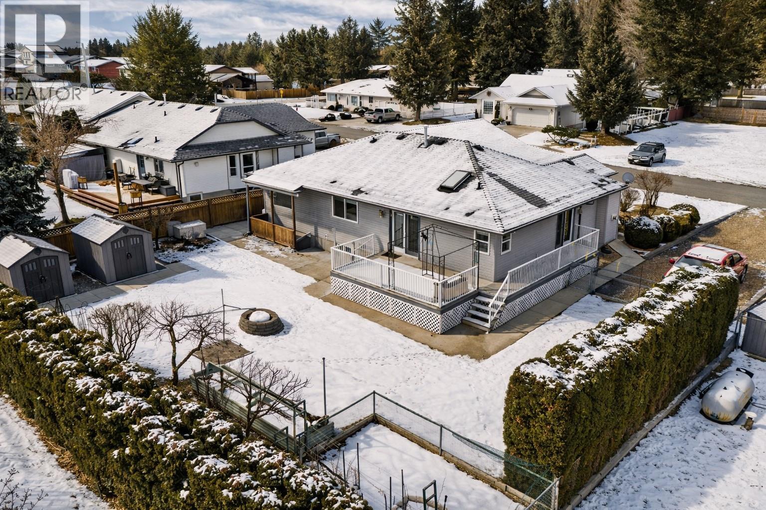 381 Robin Drive, Barriere