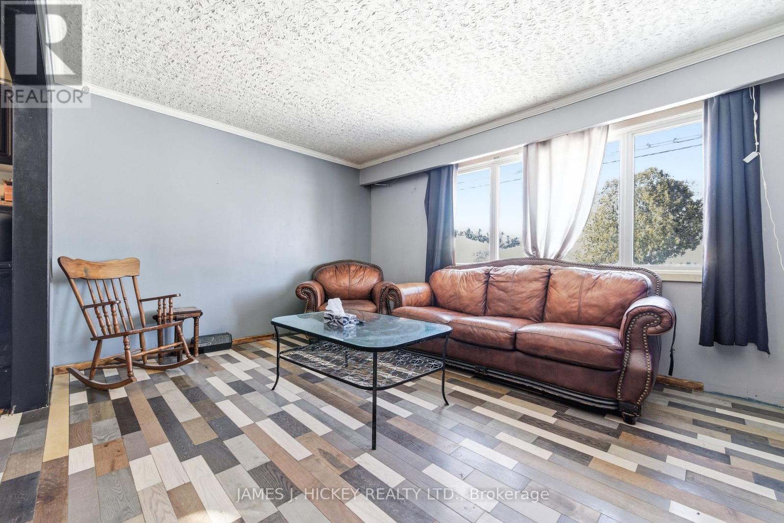 115 LORNE PLACE - 4