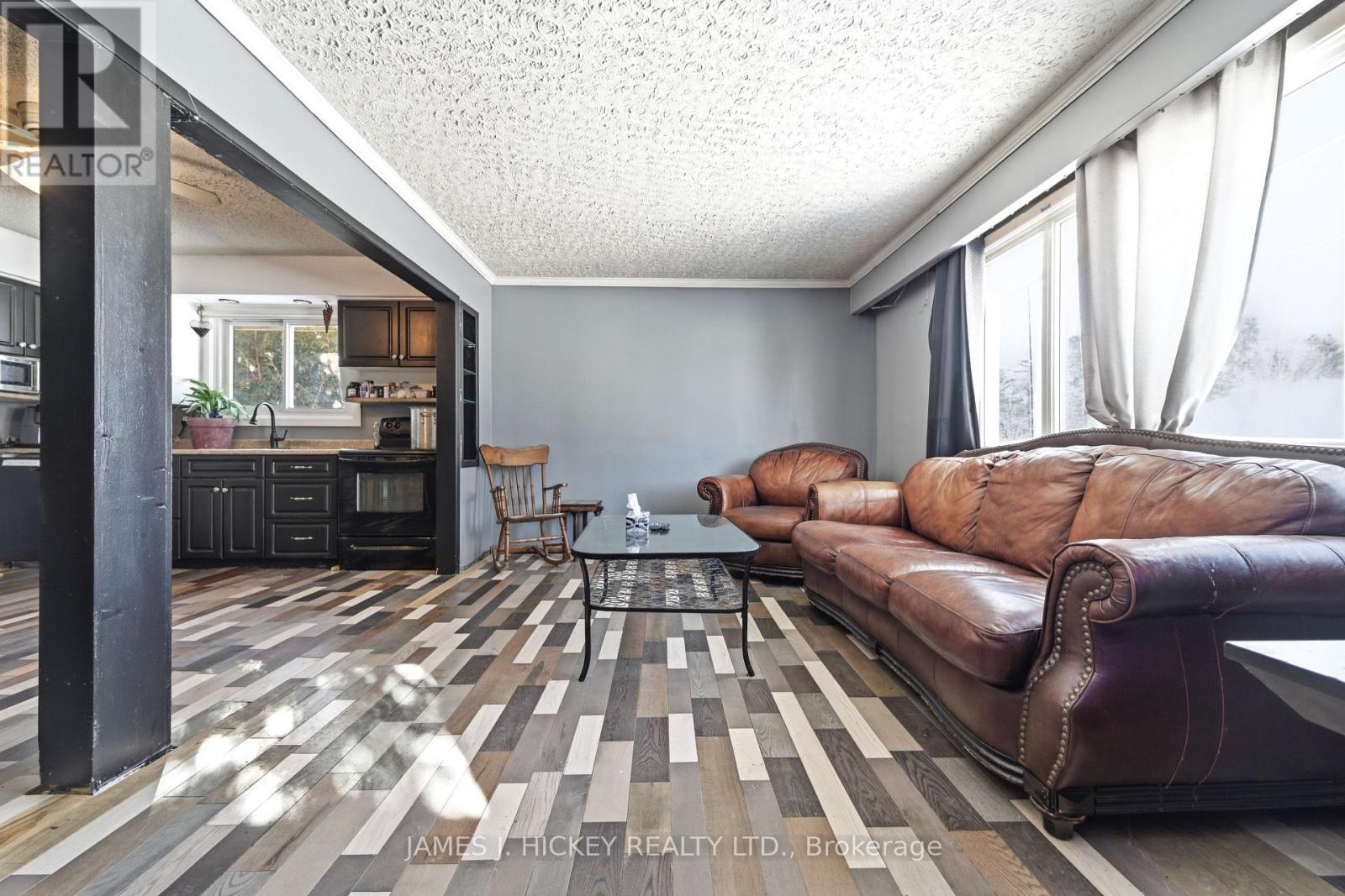115 LORNE PLACE - 5