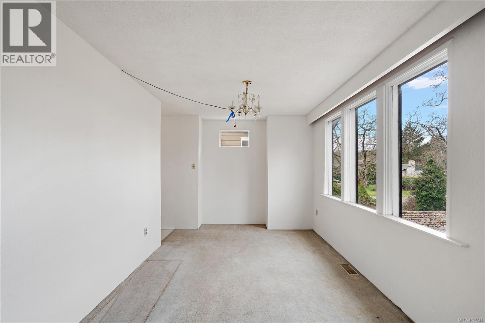  1085 Primrose Road, Saanich