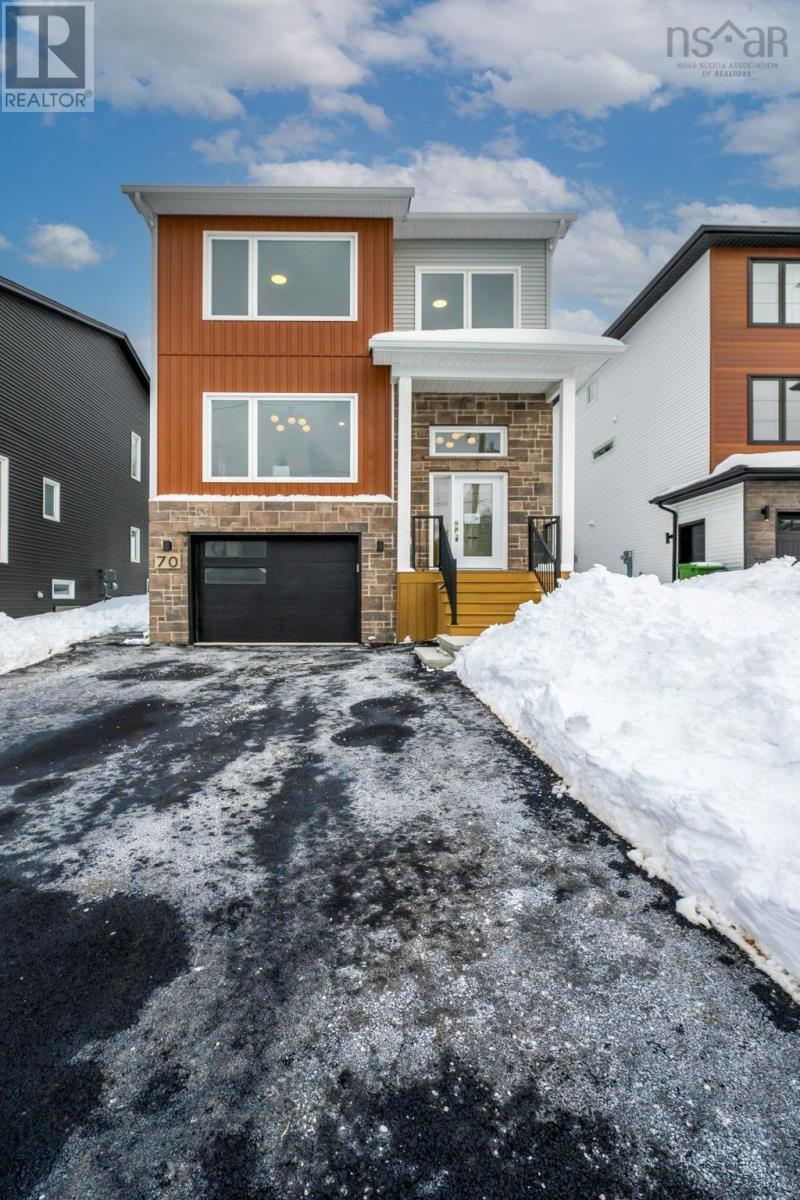 Property photo of 70 Pearlgarden Close