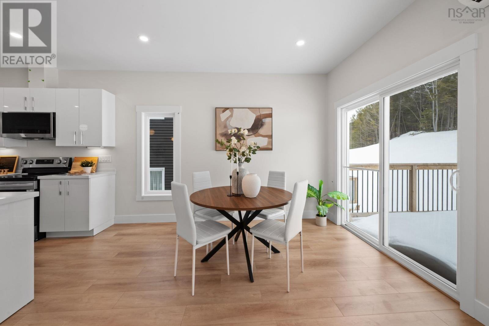 Property 24 of 49 of 70 Pearlgarden Close