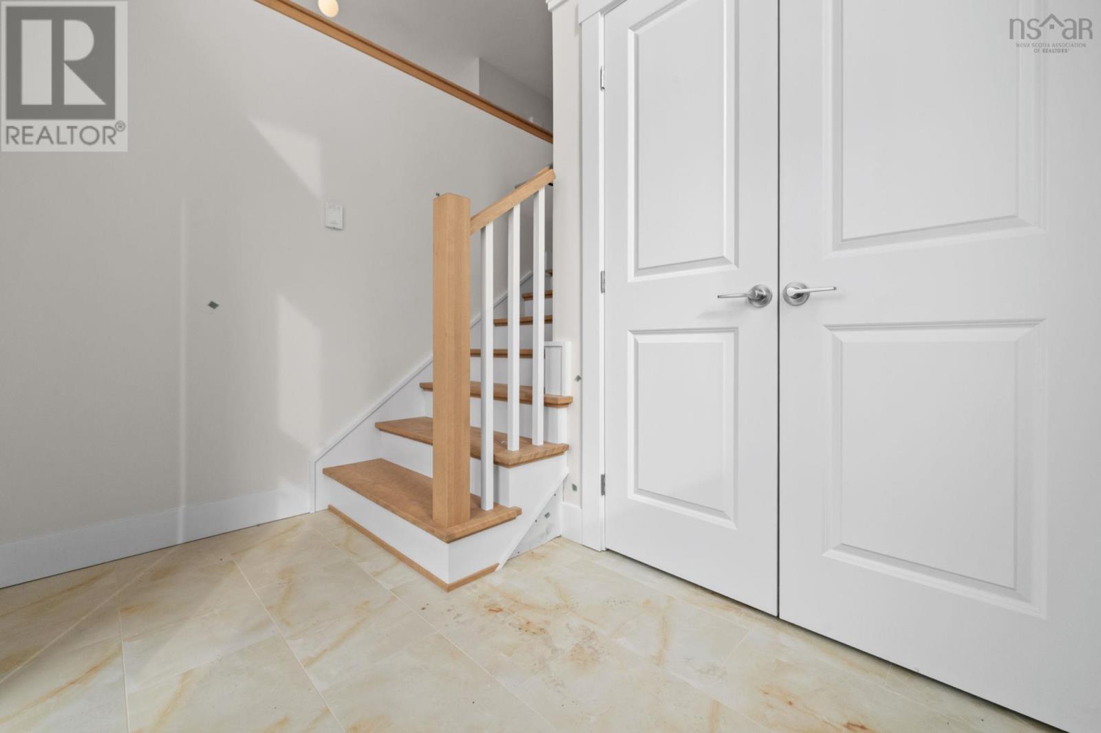 Property 3 of 49 of 70 Pearlgarden Close