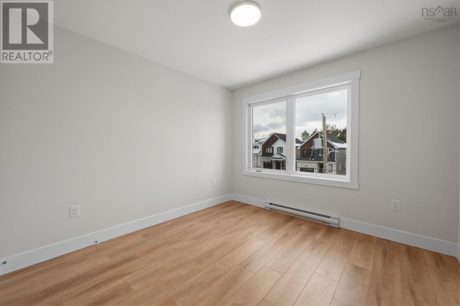 Property 34 of 49 of 70 Pearlgarden Close