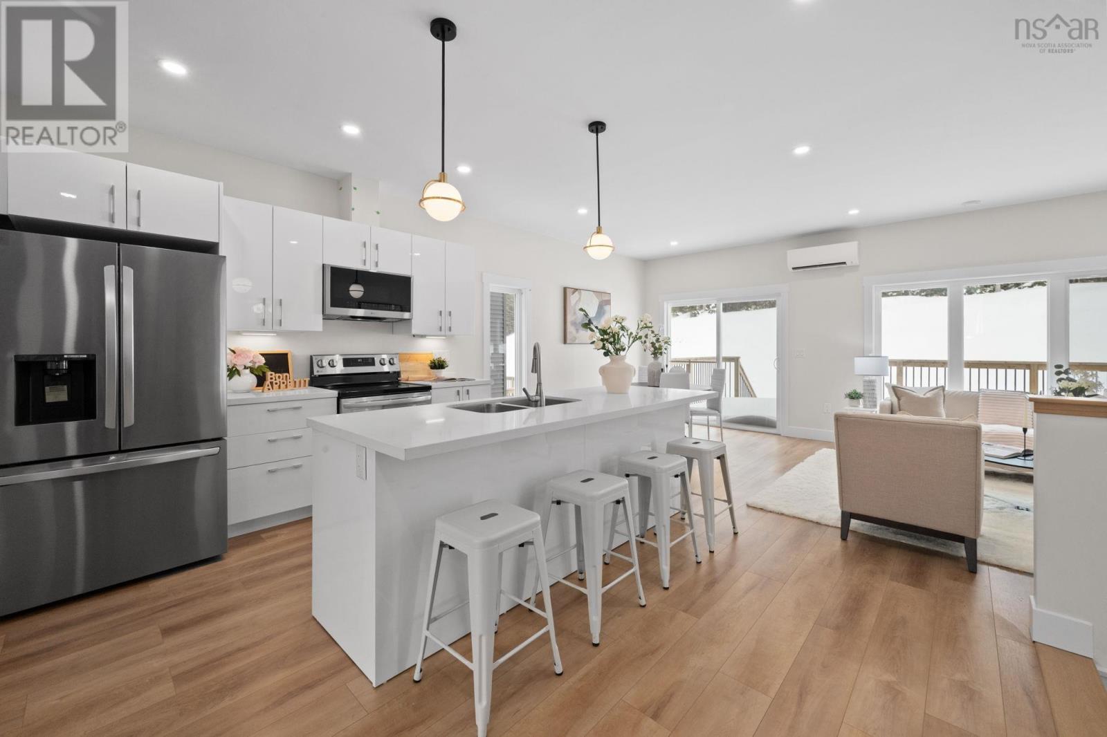 Property 16 of 49 of 70 Pearlgarden Close