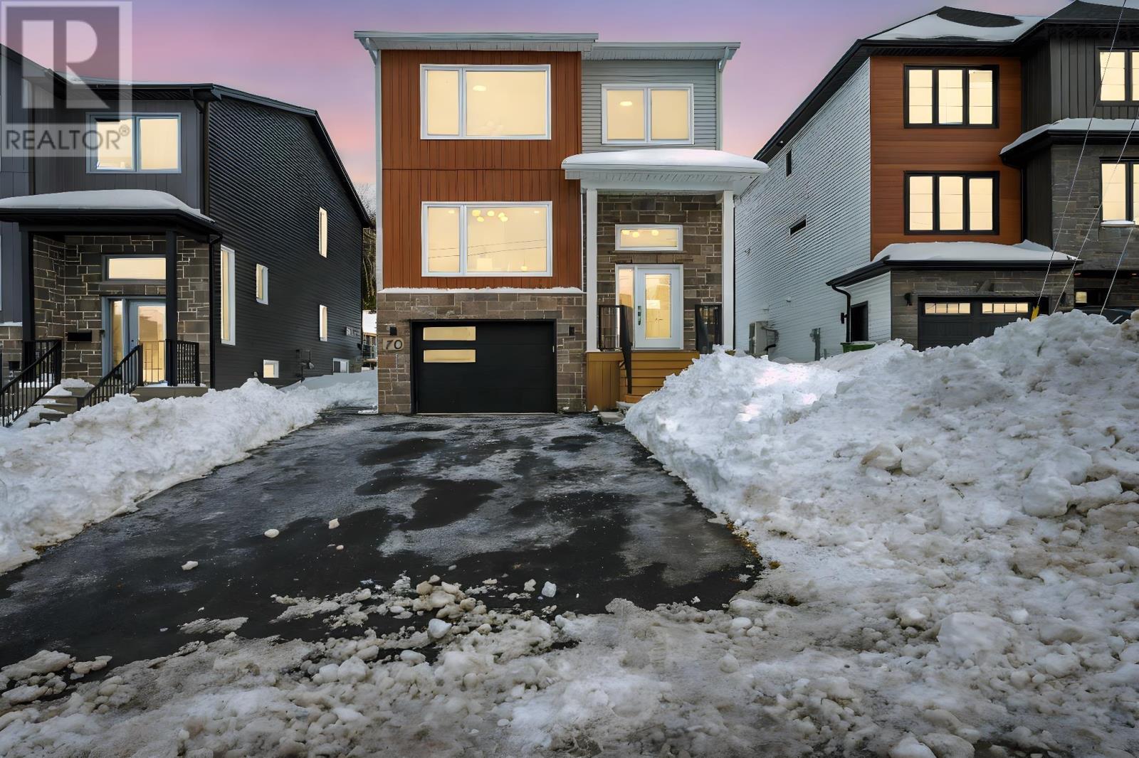 Property 2 of 49 of 70 Pearlgarden Close