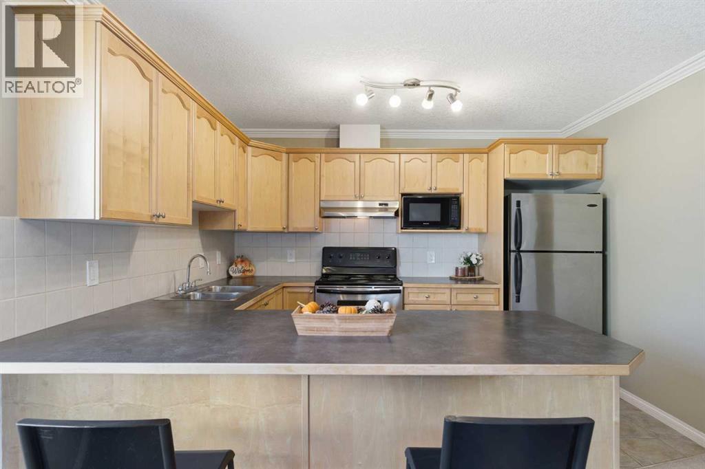 128 Centre Avenue, Cochrane