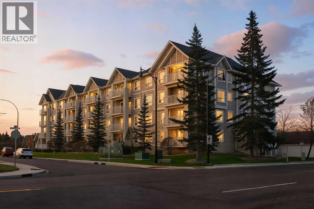 128 Centre Avenue, Cochrane