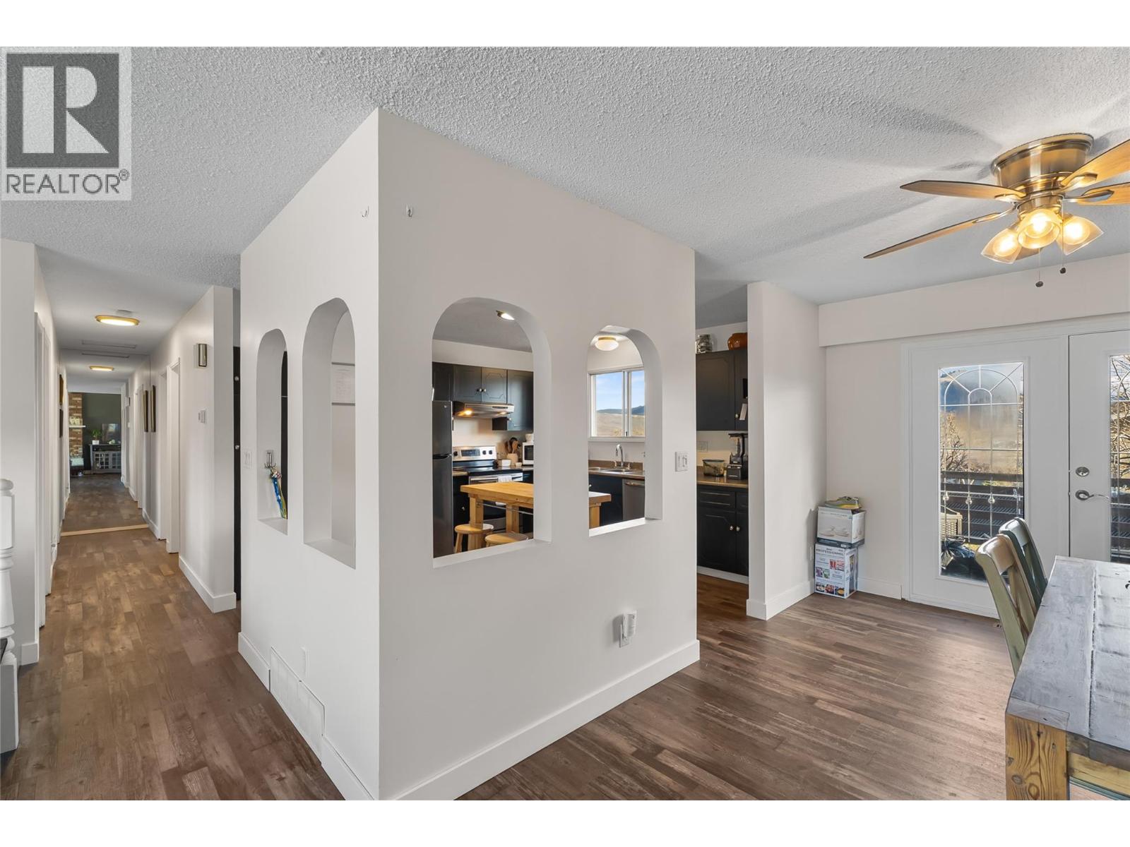 1616 HILLCREST Avenue, Kamloops