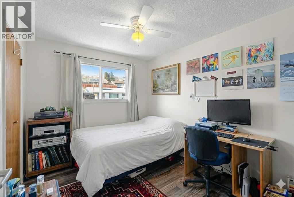 1616 HILLCREST Avenue, Kamloops