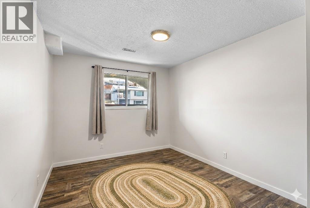 1616 HILLCREST Avenue, Kamloops