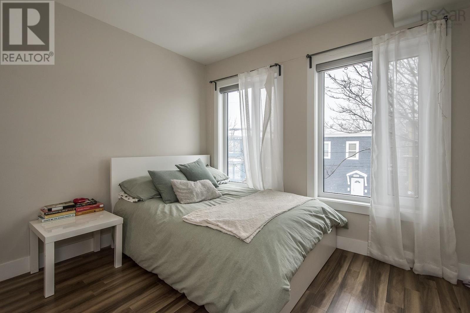 Property 21 of 41 of 213 5677 Harris Street