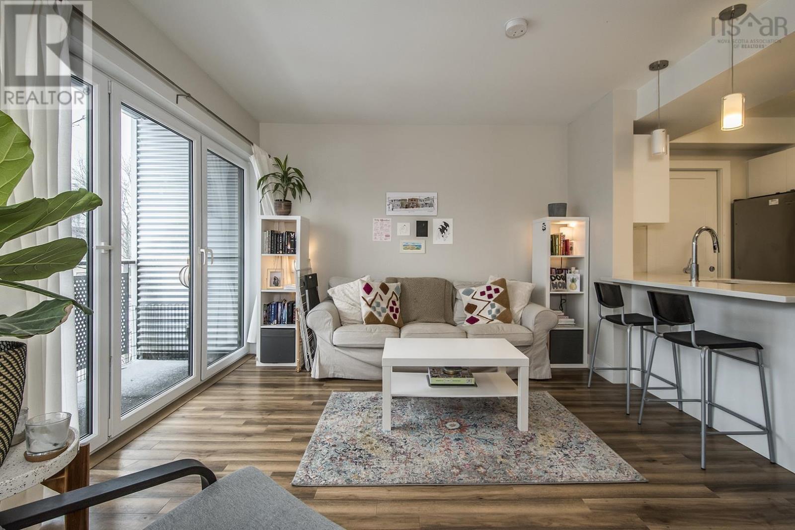 Property 17 of 41 of 213 5677 Harris Street