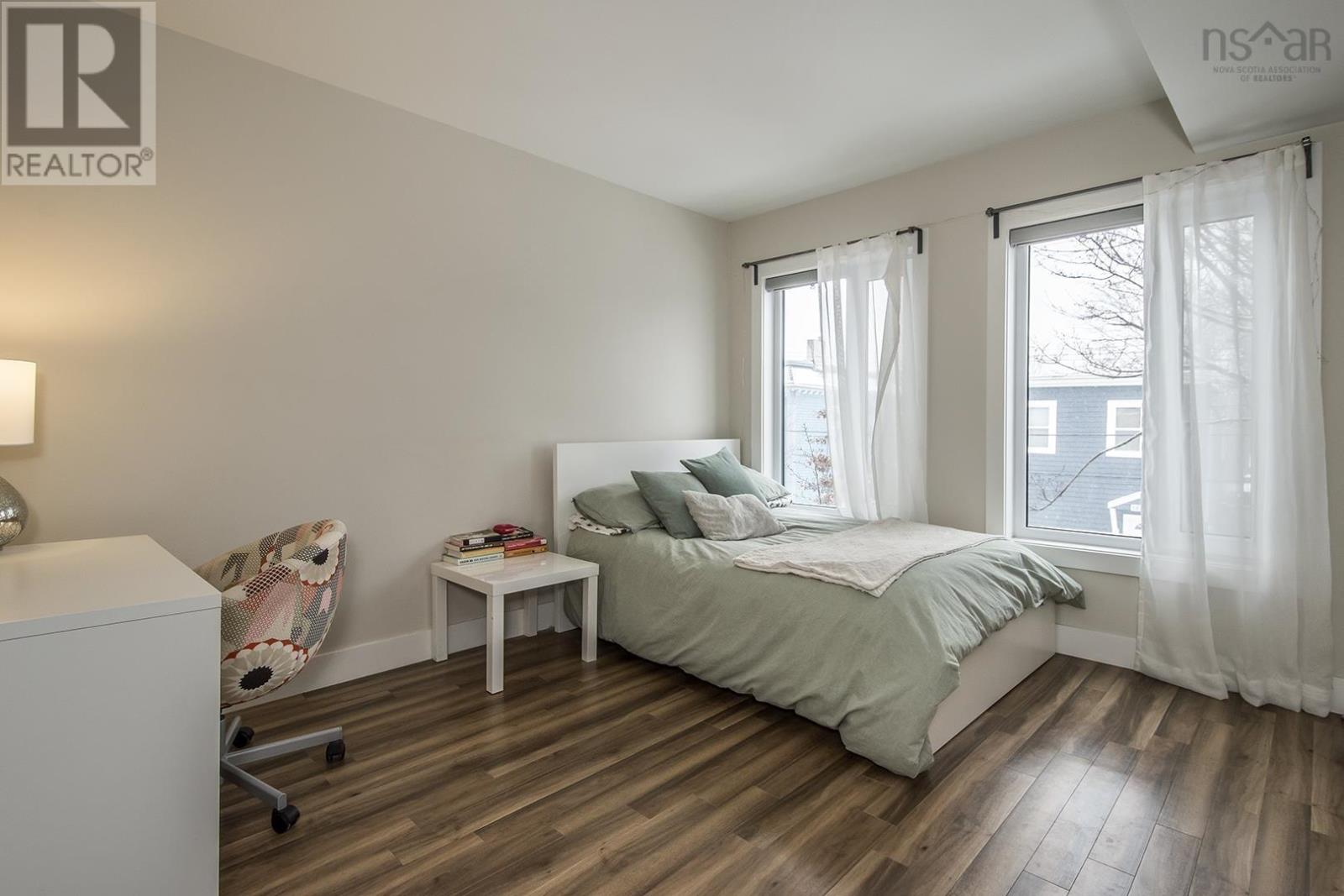 Property 20 of 41 of 213 5677 Harris Street