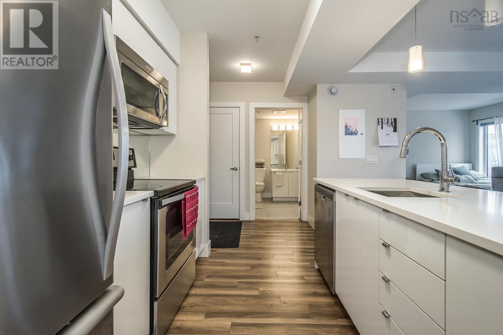 Property 7 of 41 of 213 5677 Harris Street