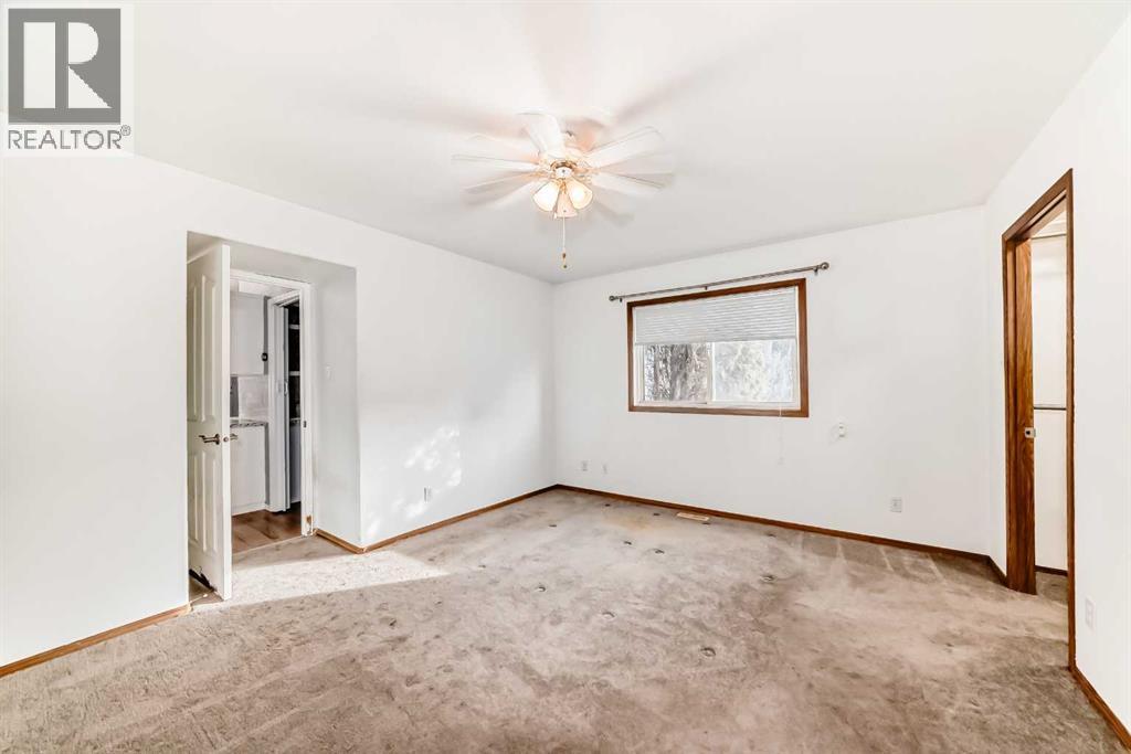 Single Family House Mobile Home for Sale in  Burroughs Circle NE Monterey Park Calgary 