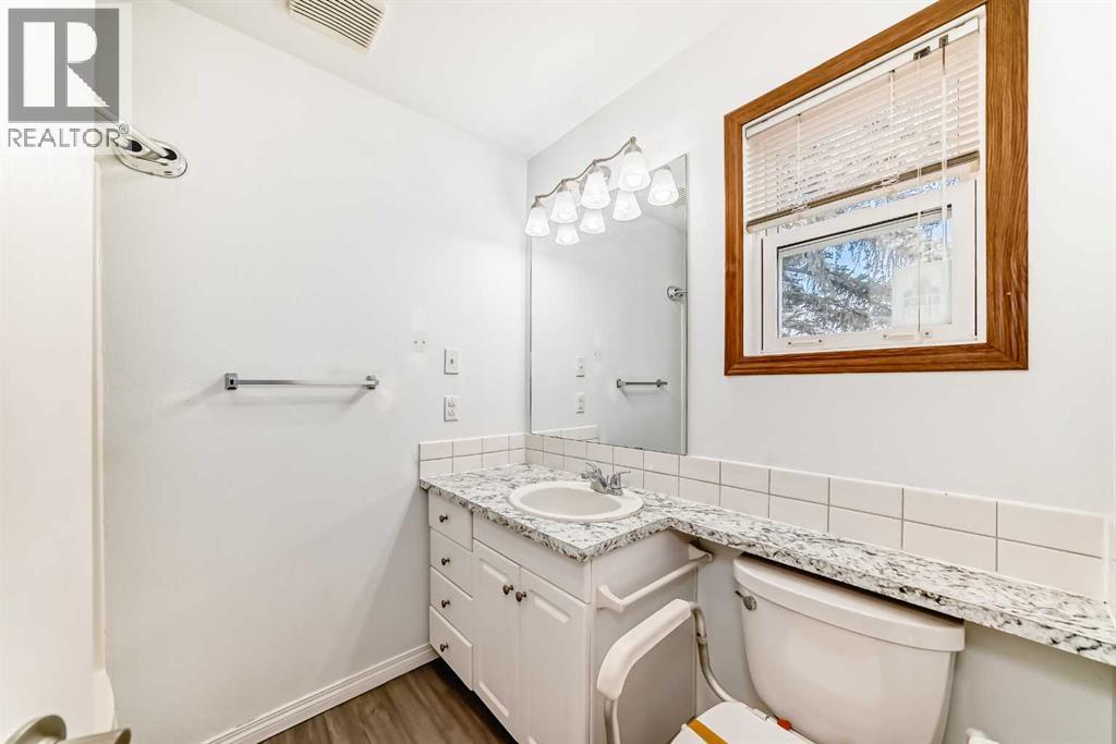 Single Family House Mobile Home for Sale in  Burroughs Circle NE Monterey Park Calgary 