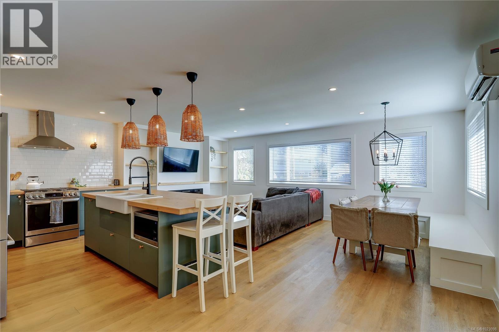 223 Evergreen St, Parksville