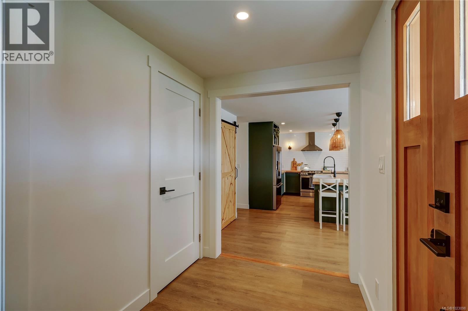 223 Evergreen St - 15