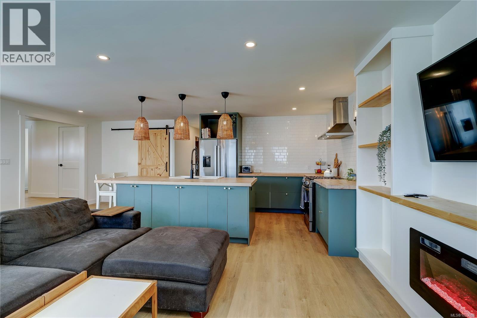 223 Evergreen St, Parksville