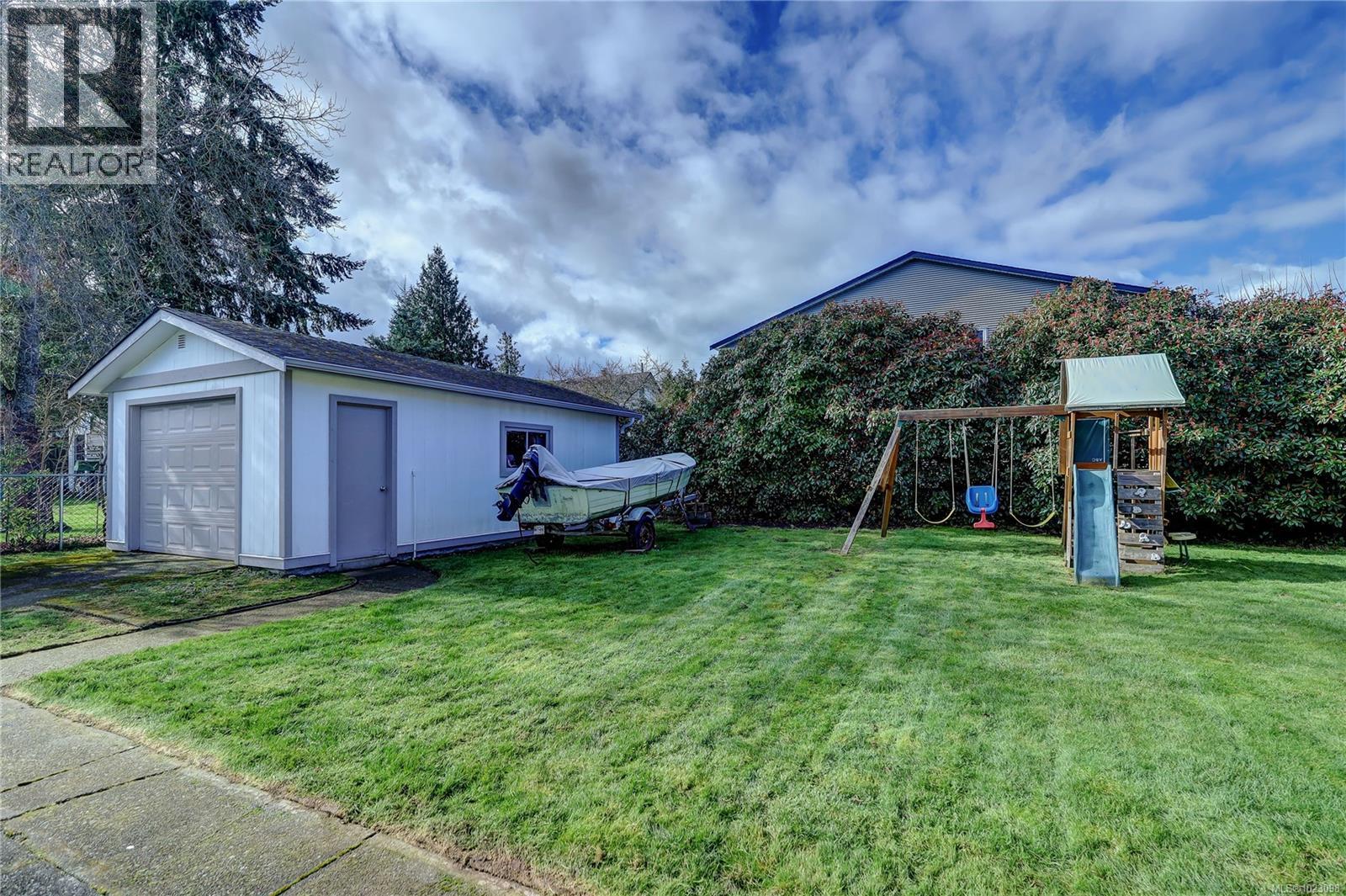 223 Evergreen St, Parksville
