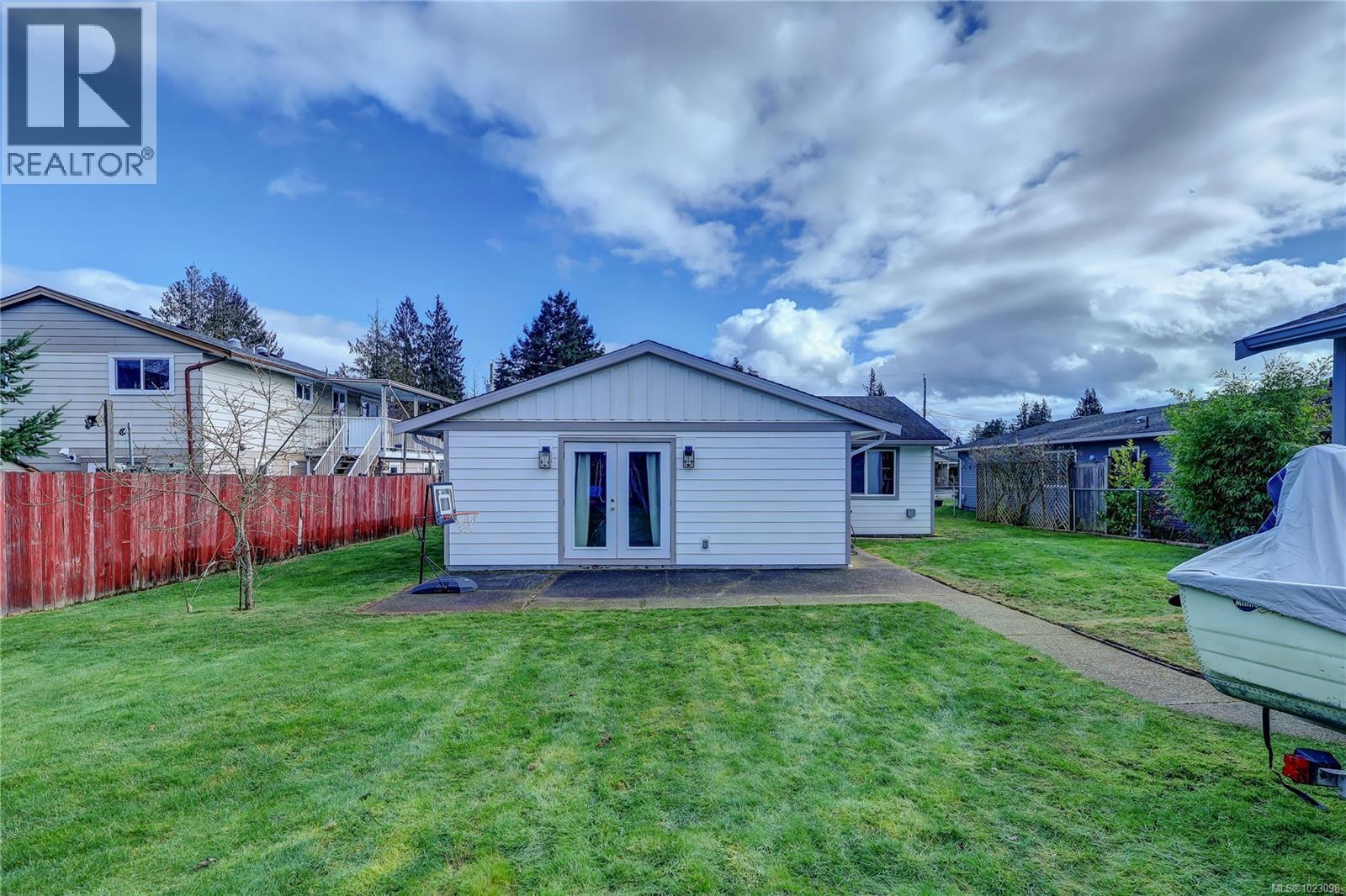 223 Evergreen St, Parksville
