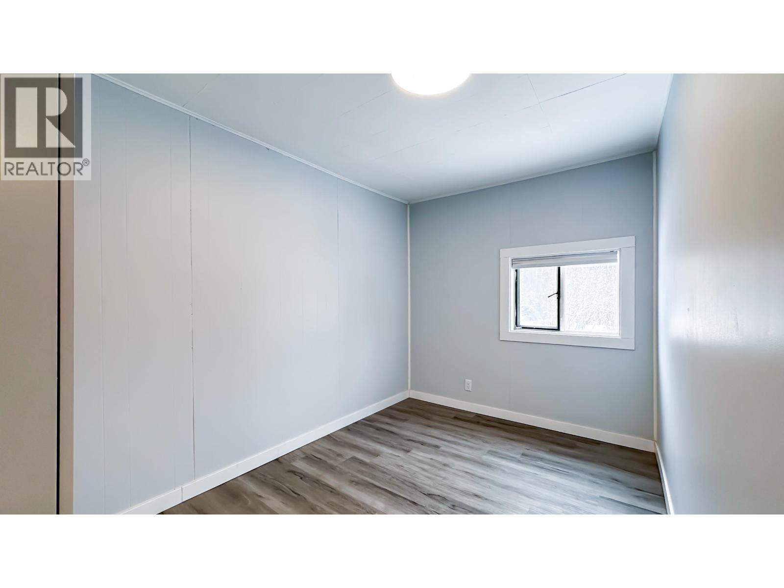 5565 BENDIXON ROAD - 11