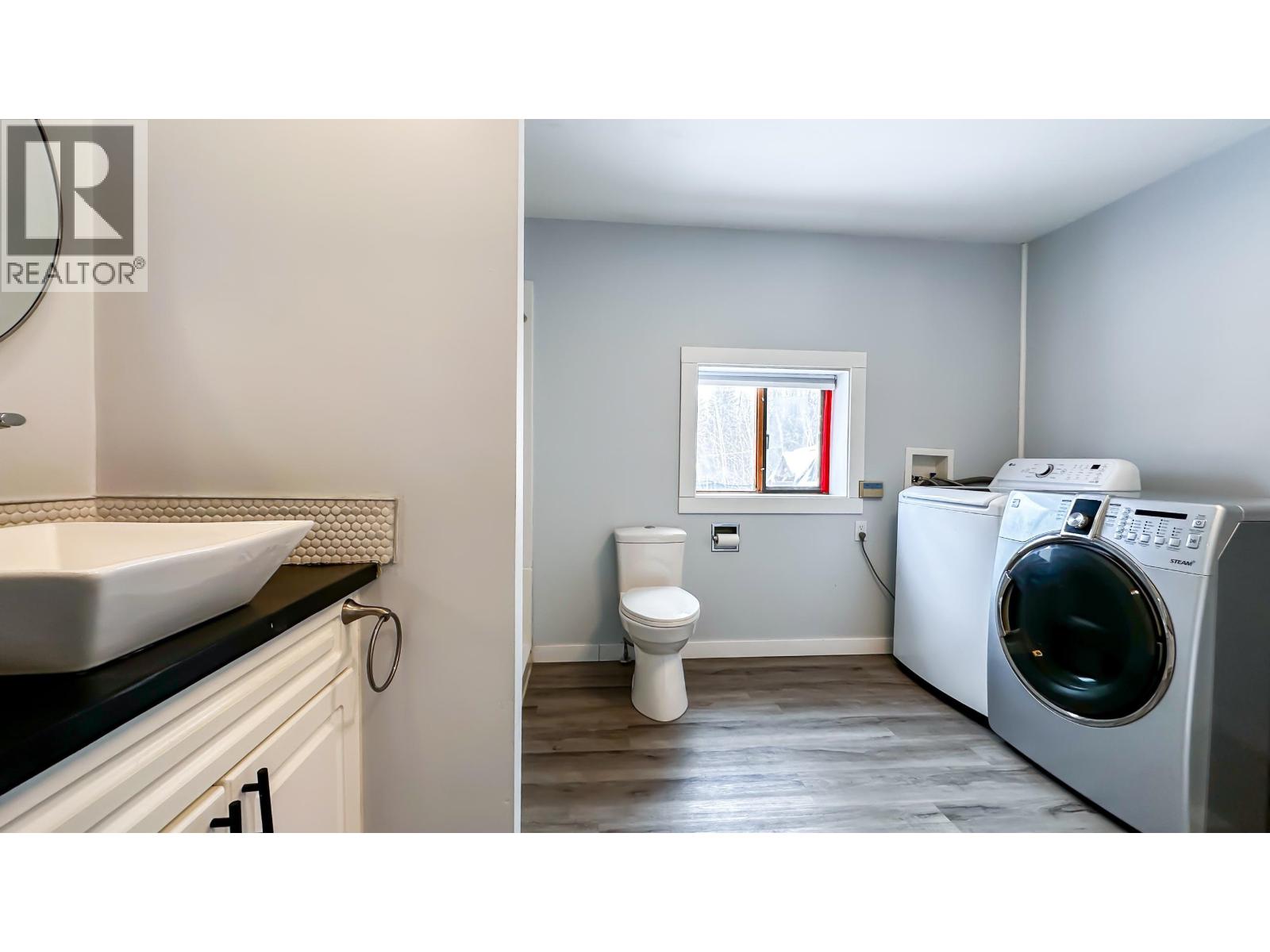 5565 BENDIXON ROAD - 12