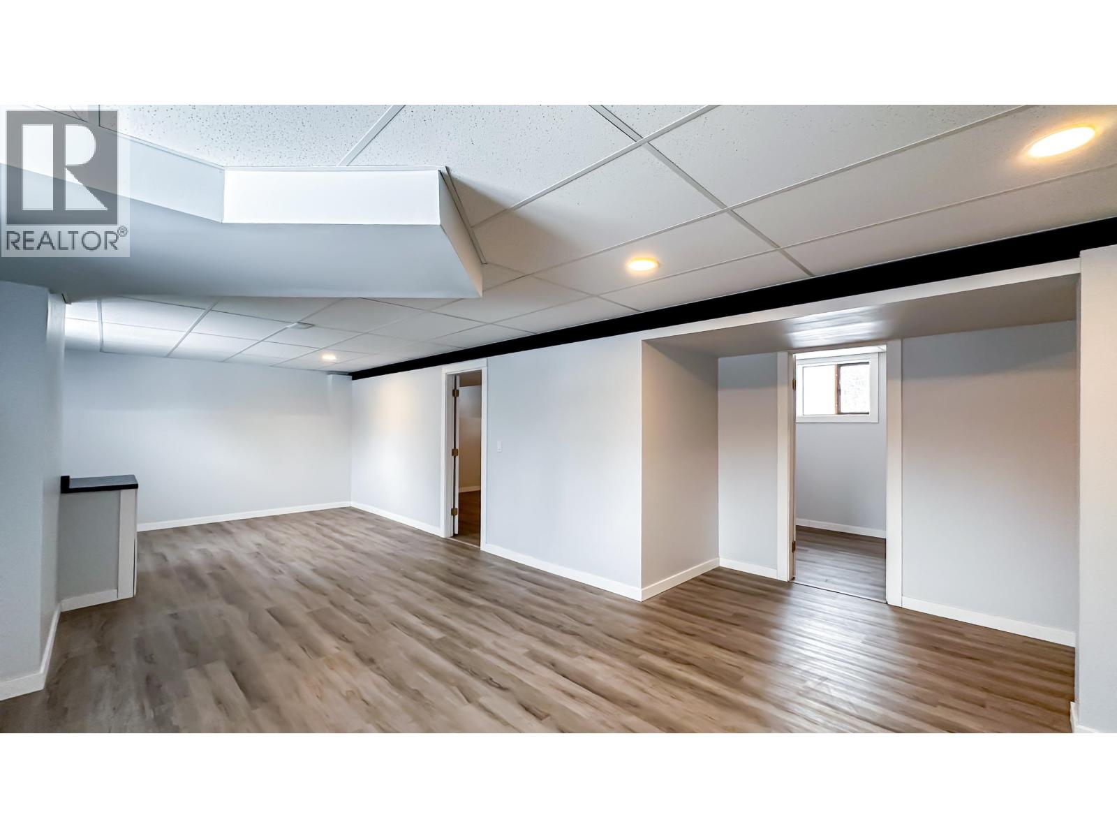 5565 BENDIXON ROAD - 17