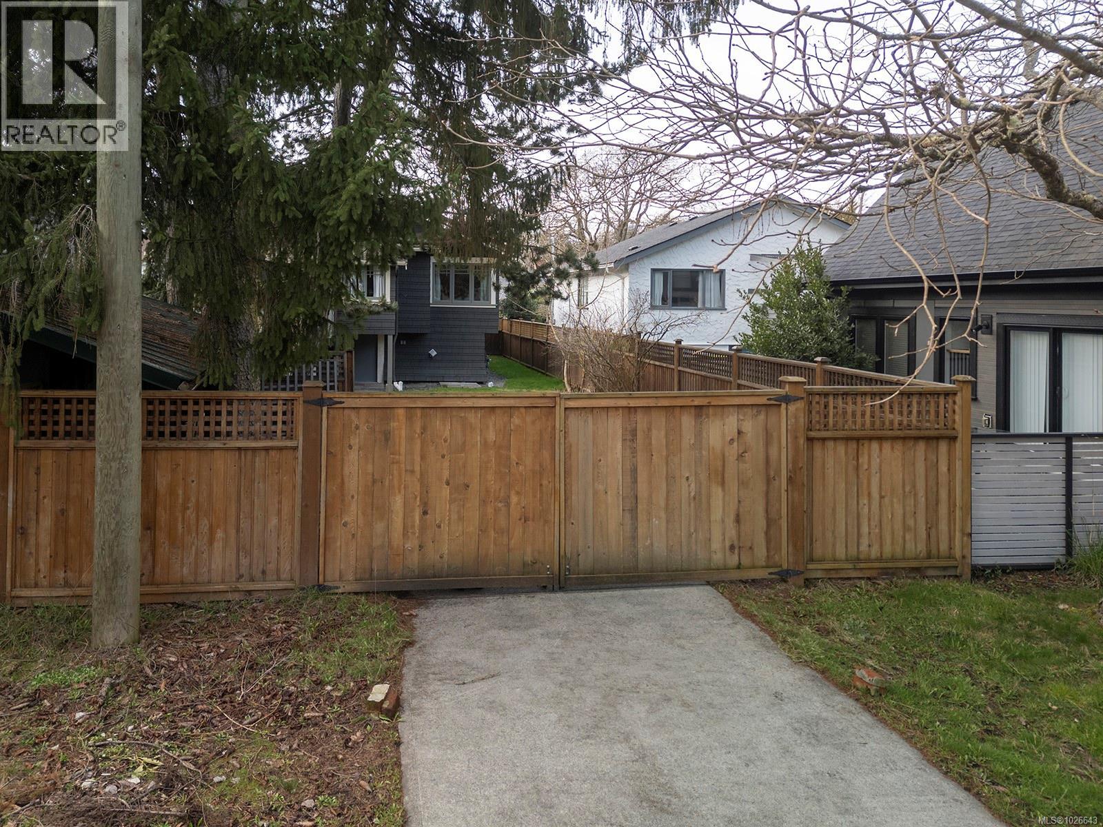  939 Cowichan Street, Victoria