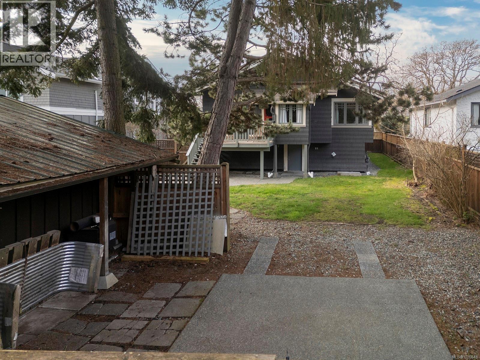  939 Cowichan Street, Victoria