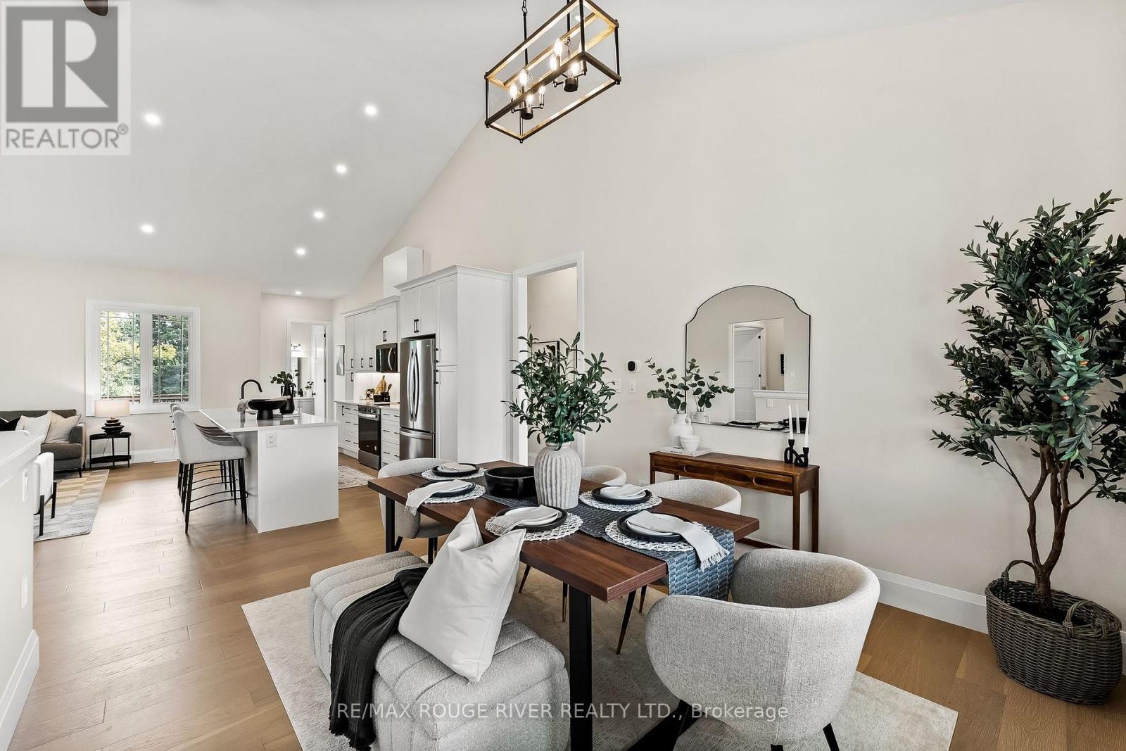 8 CAMERON COURT - 10