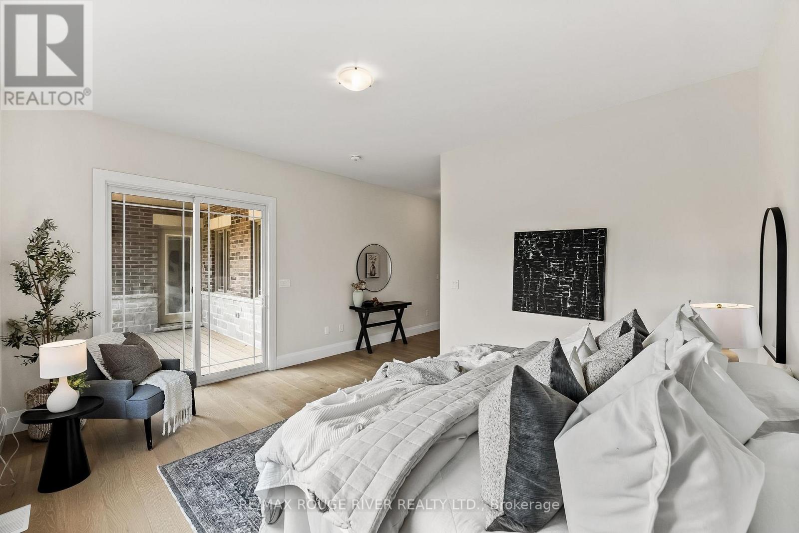 8 CAMERON COURT - 16