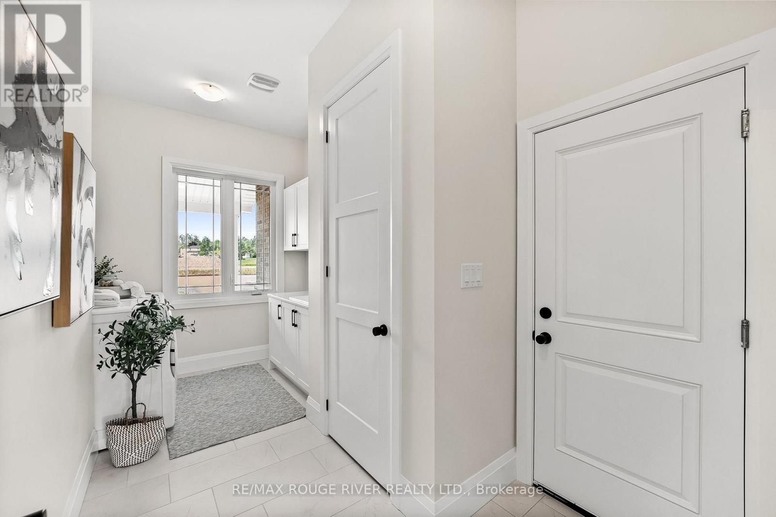 8 CAMERON COURT - 20