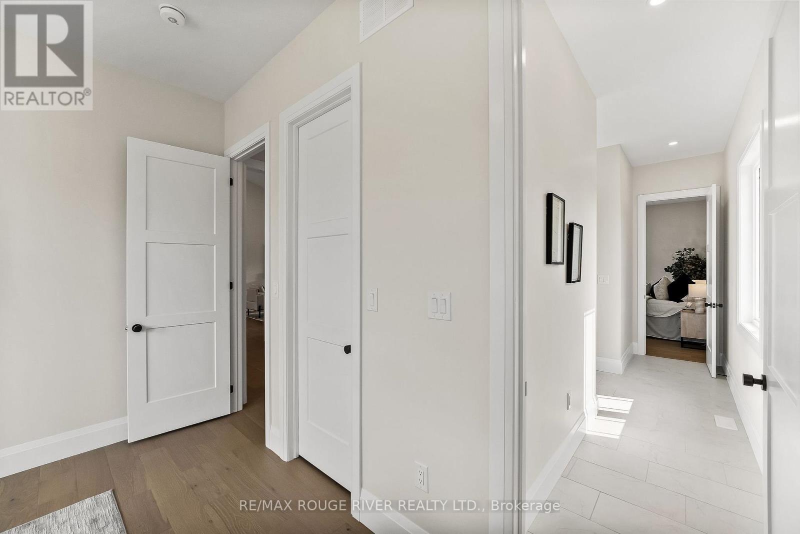 8 CAMERON COURT - 24