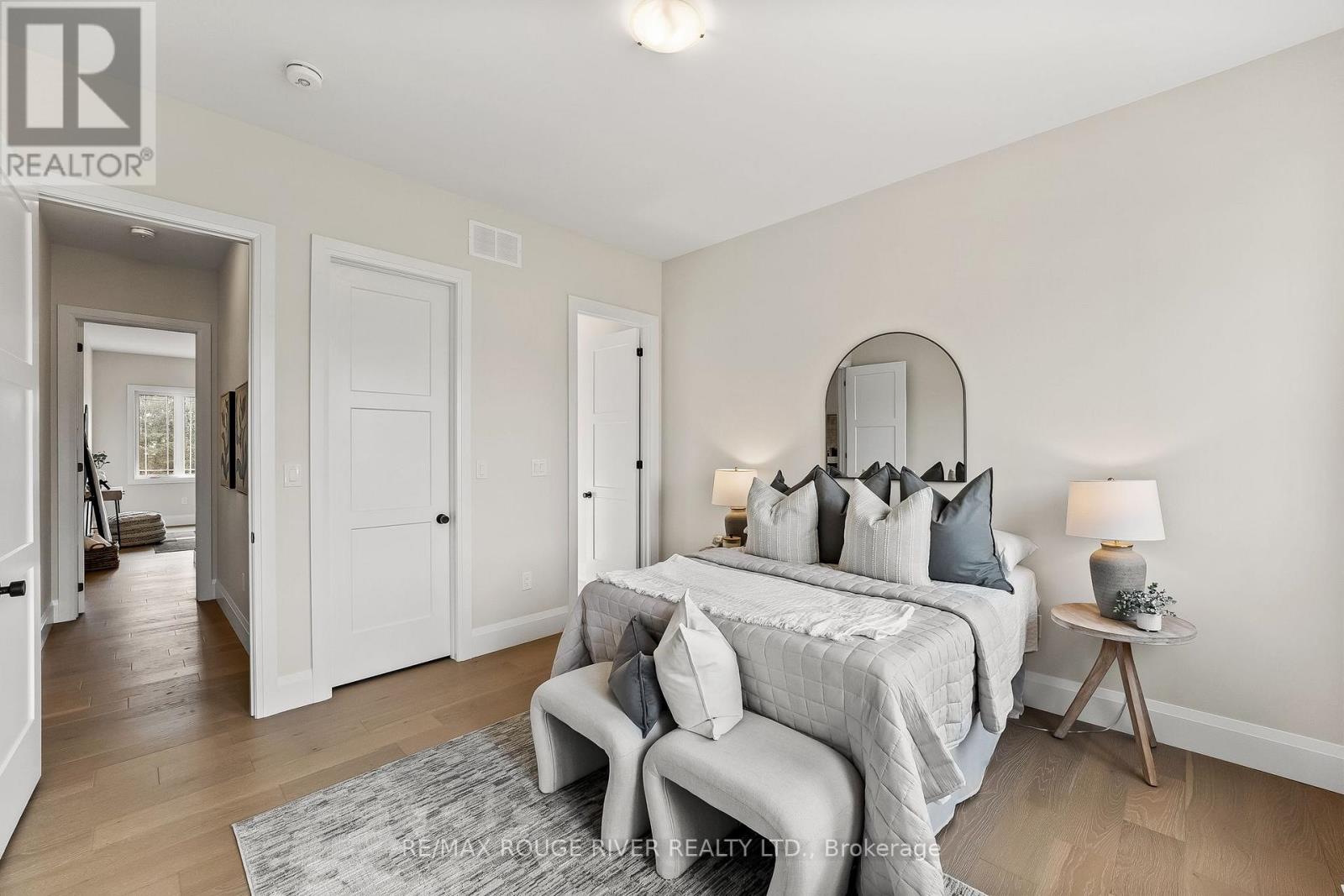 8 CAMERON COURT - 25