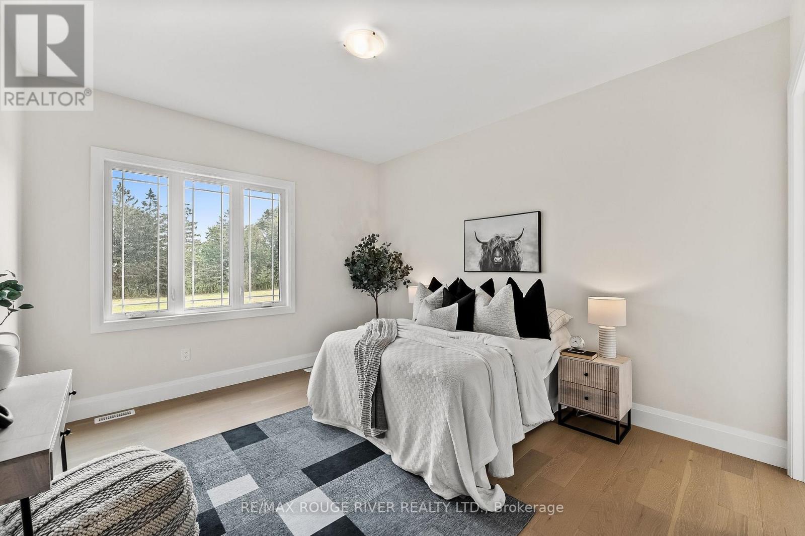 8 CAMERON COURT - 26