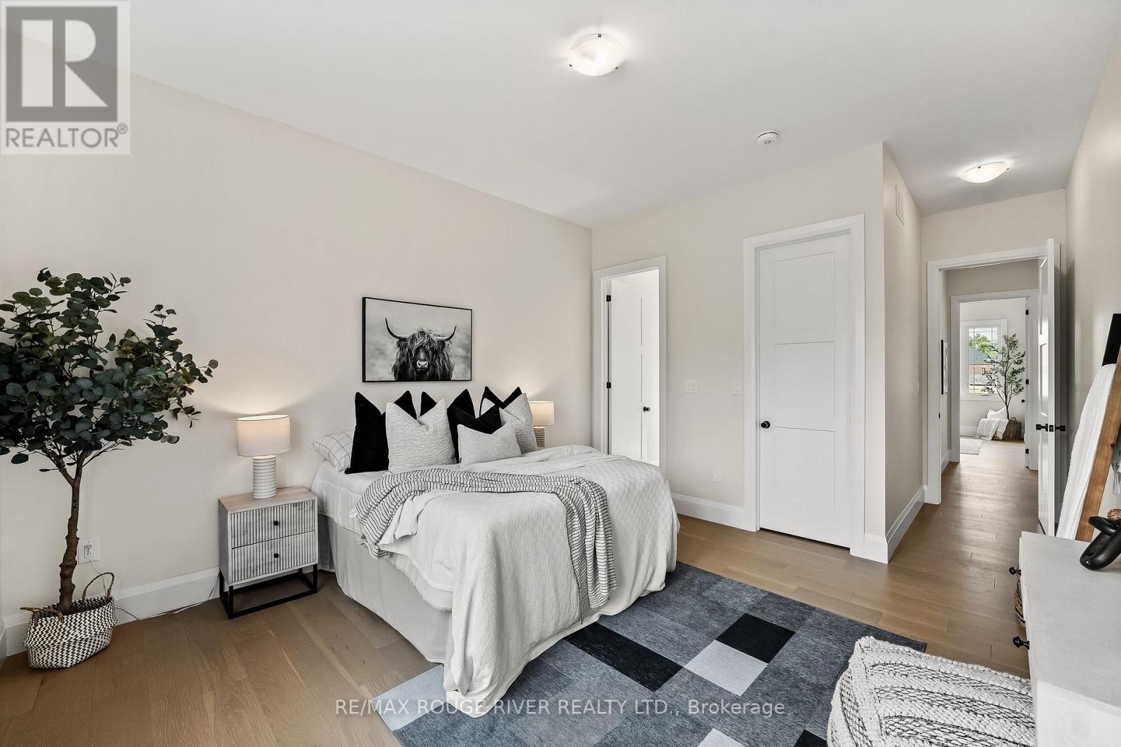 8 CAMERON COURT - 27