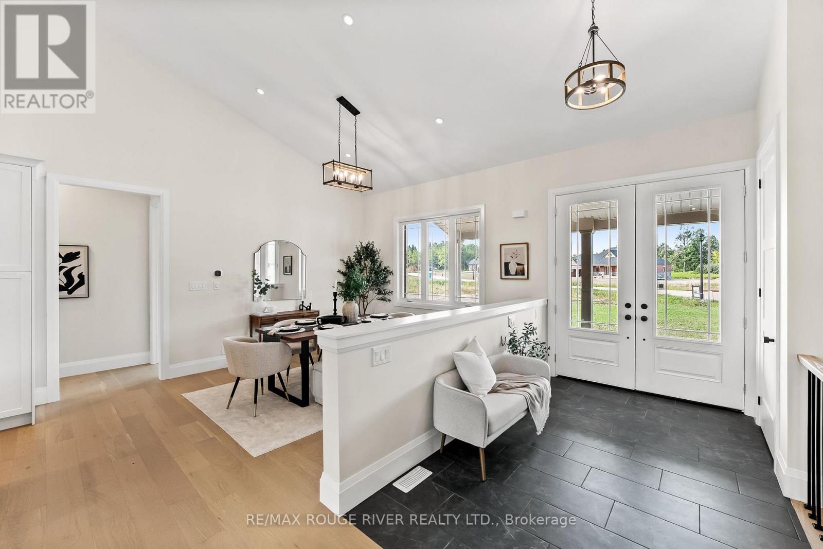 8 CAMERON COURT - 3